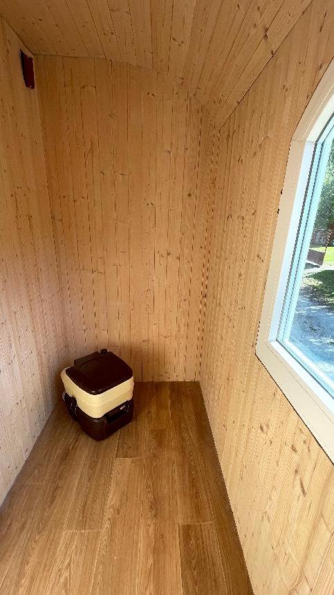 Glamping - Stylova Maringotka V Srdci Ladova Kraje, Pobliz Hlavniho Mesta Prahy Stribrna Skalice Esterno foto