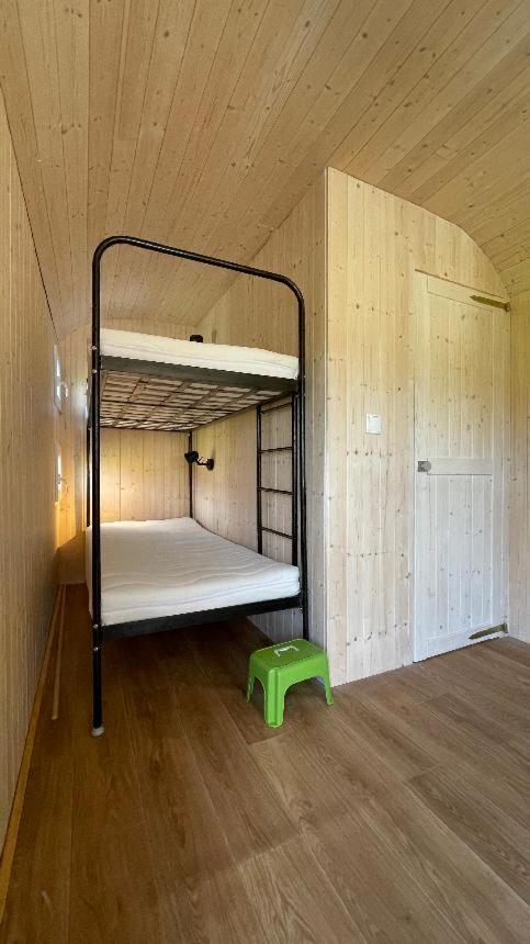 Glamping - Stylova Maringotka V Srdci Ladova Kraje, Pobliz Hlavniho Mesta Prahy Stribrna Skalice Esterno foto